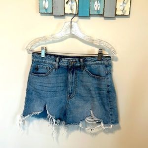 KanCan Women’s Jean Shorts / Size S / Very Good Pre-Owned Condition / Cotton